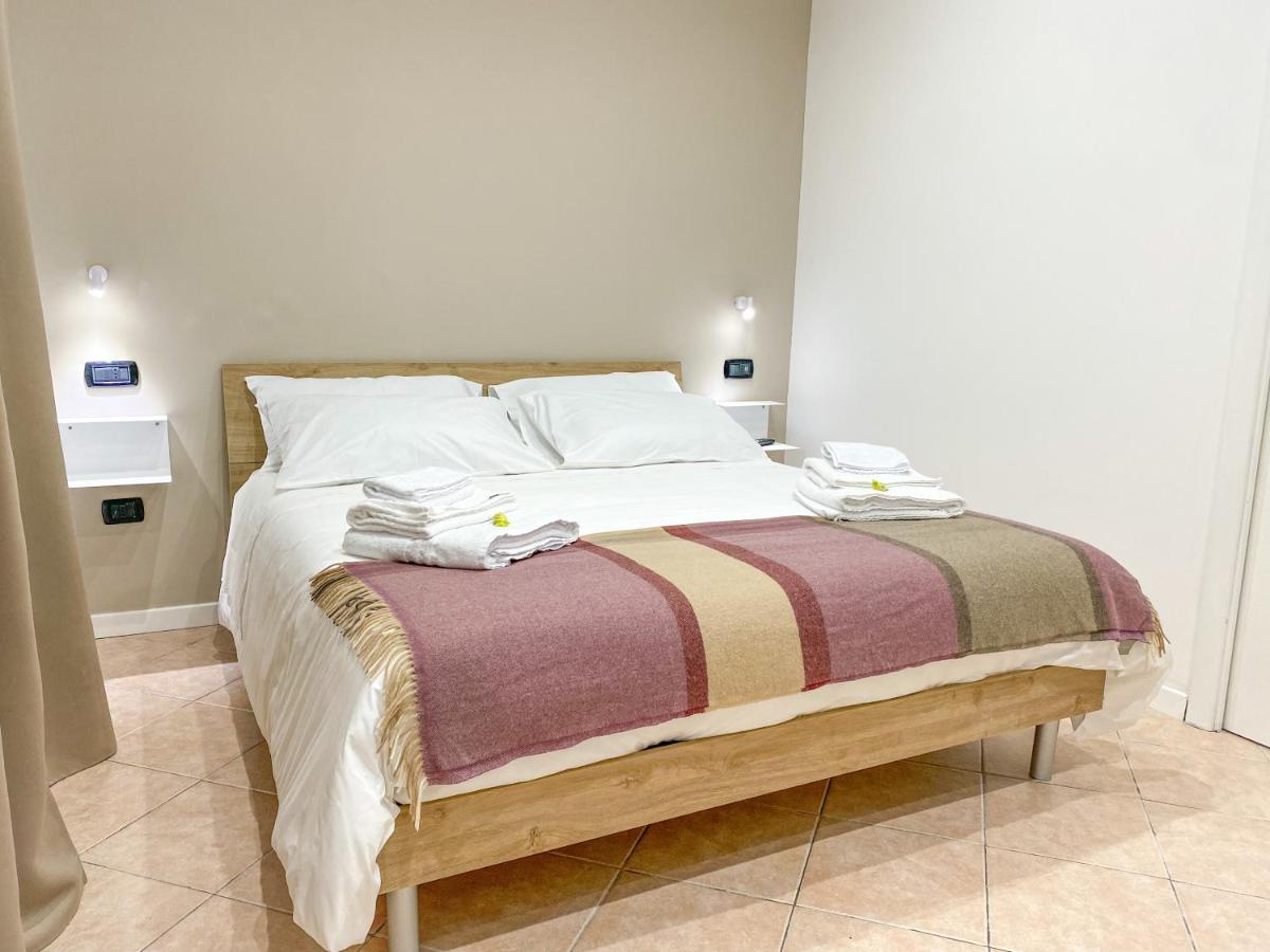 Domus Pisanelli Hotel Naples Luaran gambar