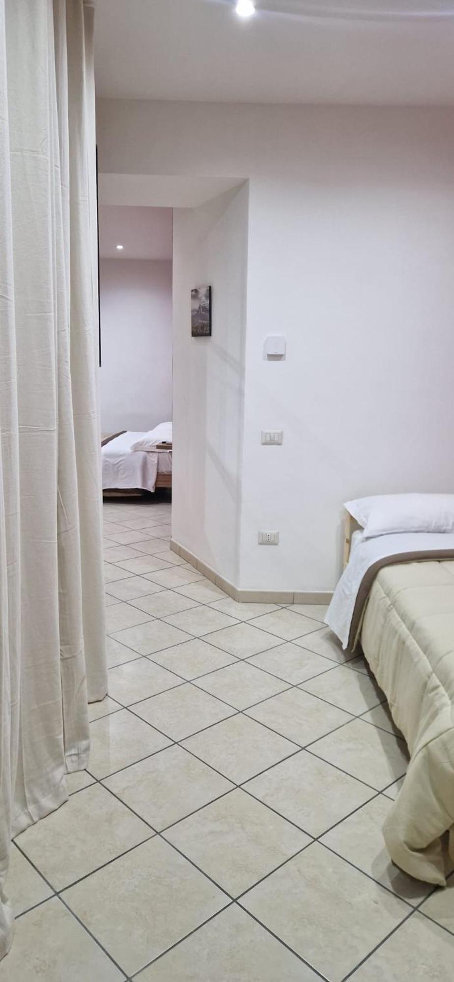 Domus Pisanelli Hotel Naples Luaran gambar