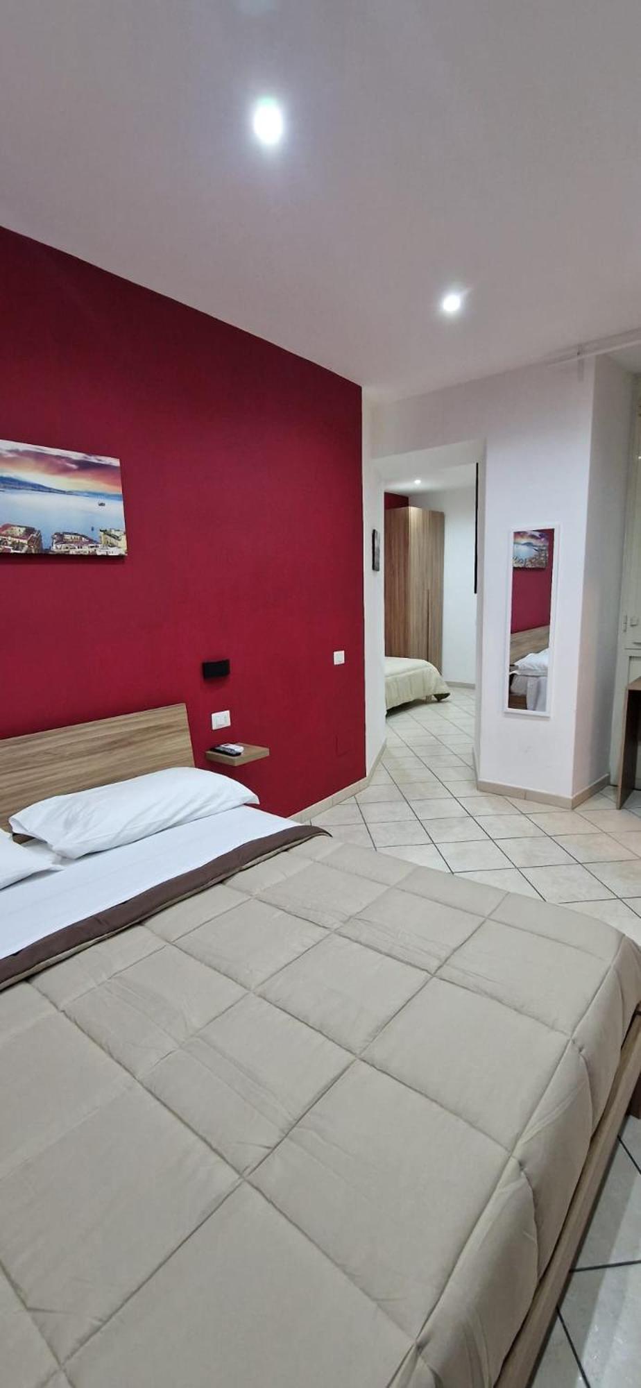 Domus Pisanelli Hotel Naples Luaran gambar