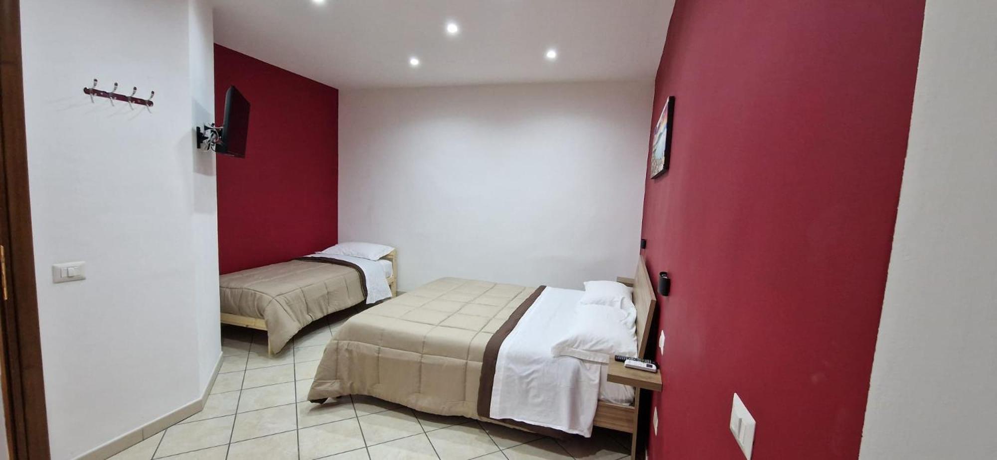 Domus Pisanelli Hotel Naples Luaran gambar